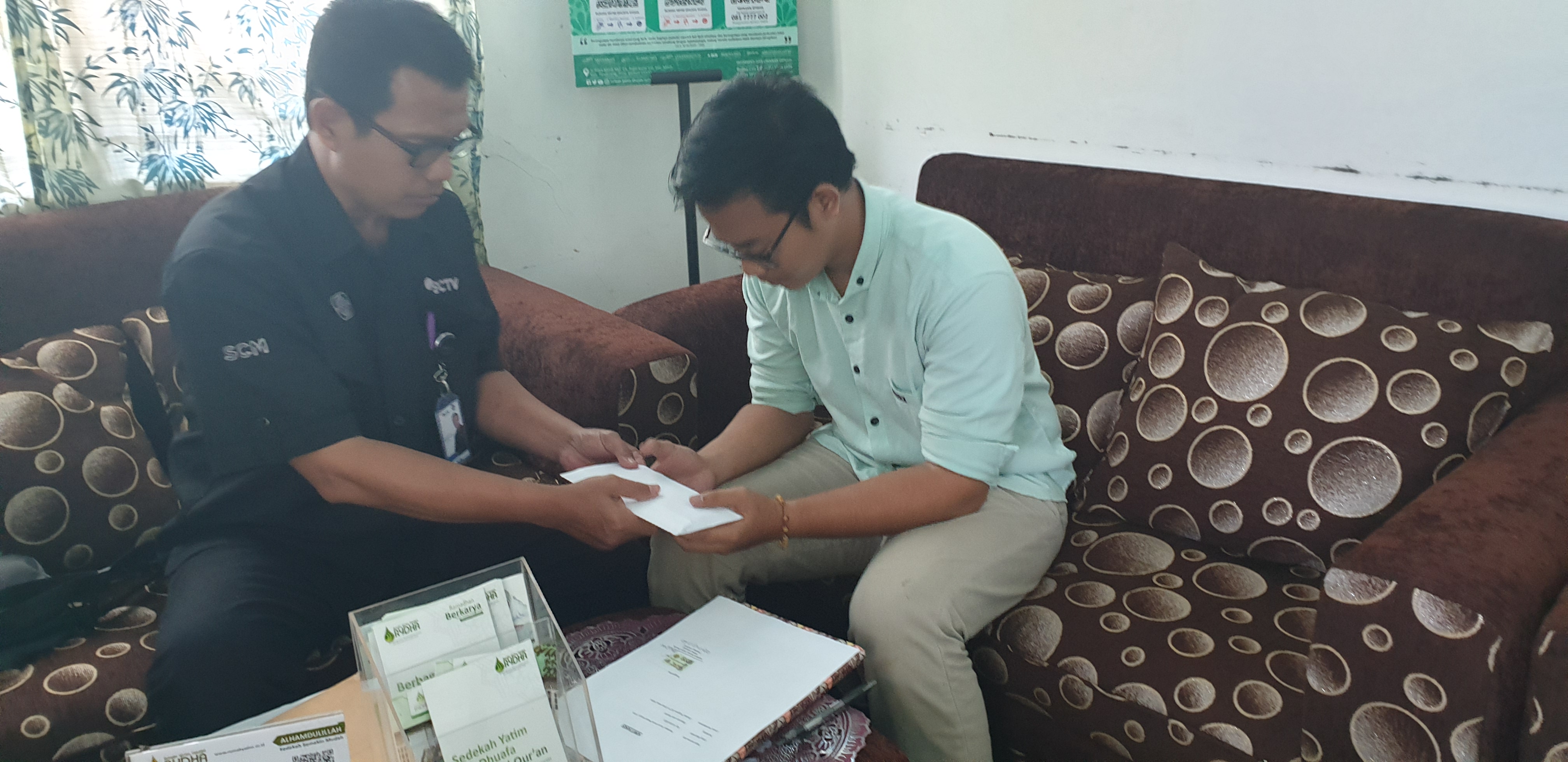 Program SCTV Cinta Anak Yatim Distribusikan Donasi Pemirsa Untuk 162